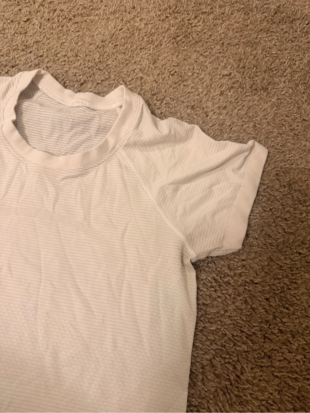 lululemon athletica White Swiftly Tech Short Sleeve Women's Performance Tee